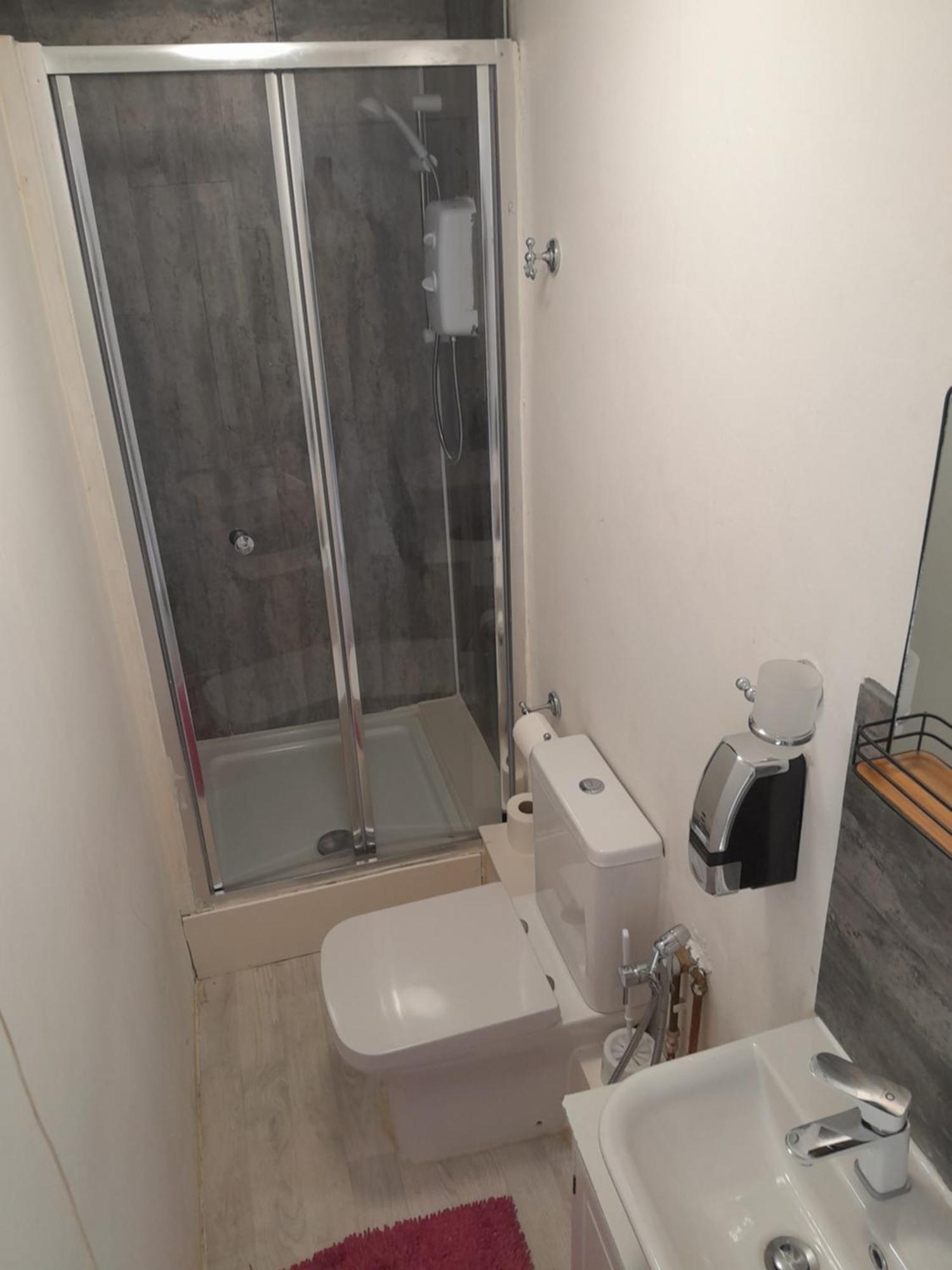 Ensuite Basic Room Budget Sketty 5 Swansea Ngoại thất bức ảnh
